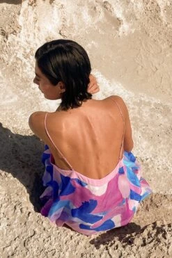 Robe Mi-longue Imprimée Ample -Lady Doux Soldes Magasin printed loose midi dress 1686 000165 0206 editorial4