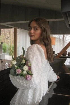 Robe Mini Froncée à Manches Bouffantes -Lady Doux Soldes Magasin puffy sleeve gathered mini dress 1747 000008 4070 editorial