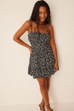 Mini Robe à Détails Volants -Lady Doux Soldes Magasin recycled frill detail mini dress 1659 000067 3100 01c