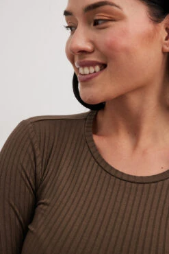 Mini Robe Côtelée Recyclée 28 Mini Robe Côtelée Recyclée -Lady Doux Soldes Magasin rib mini dress 1044 000167 0017 0282