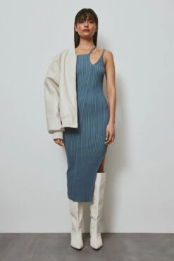 Robe Côtelée Lacée -Lady Doux Soldes Magasin ribbed strappy dress 1686 000152 0003 editorial