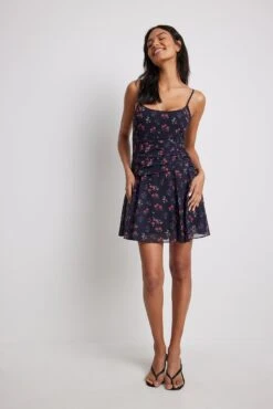 NA-KD Robe Courte Froncée à La Taille -Lady Doux Soldes Magasin ruched waist detail mini dress 1017 001759 310026737