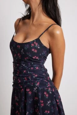 NA-KD Robe Courte Froncée à La Taille -Lady Doux Soldes Magasin ruched waist detail mini dress 1017 001759 310026755