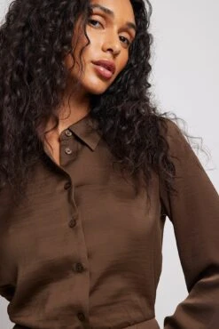 Robe Chemise Courte En Tissu Satiné -Lady Doux Soldes Magasin satin shirt dress 1018 009905 001714278