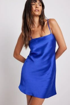 Robe Fourreau En Satin