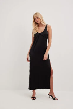 Robe Longue Fendue En Tissu Satiné -Lady Doux Soldes Magasin satin slit detail maxi dress 1791 000033 00023357