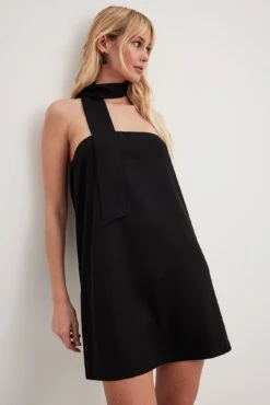 Robe Courte Avec écharpe -Lady Doux Soldes Magasin scarf deatil mini dress 1018 010366 000231225