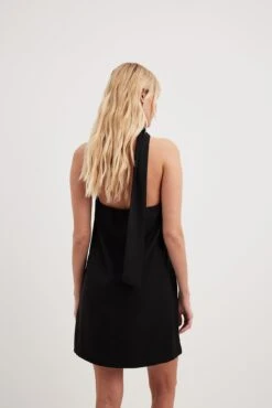 Robe Courte Avec écharpe -Lady Doux Soldes Magasin scarf deatil mini dress 1018 010366 000231245