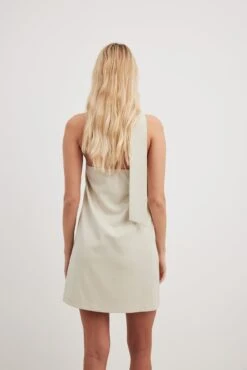 Robe Courte Avec écharpe -Lady Doux Soldes Magasin scarf detail mini dress 1018 010366 002132017