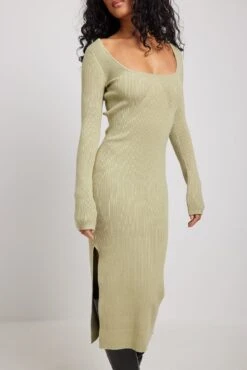 NA-KD Robe Mi-longue Fendue à Encolure Ronde 30 NA-KD Robe Mi-longue Fendue à Encolure Ronde -Lady Doux Soldes Magasin scoop neck midi slit dress 1100 005871 00521514 1