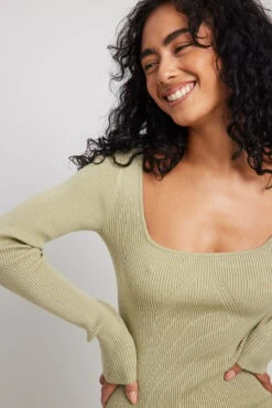 NA-KD Robe Mi-longue Fendue à Encolure Ronde -Lady Doux Soldes Magasin scoop neck midi slit dress 1100 005871 00521521