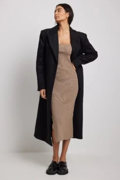 NA-KD Robe Mi-longue Fendue à Encolure Ronde -Lady Doux Soldes Magasin scoop neck midi slit dress 1100 005871 0119 01c