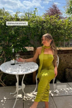 Robe Ruchée Avec Détail D'écharpe 21 Robe Ruchée Avec Détail D'écharpe -Lady Doux Soldes Magasin shaunacannell 1018 010327 0010 social