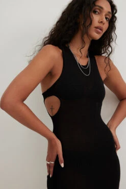 Robe En Maille à Découpes Latérales -Lady Doux Soldes Magasin side cut out knitted dress 1769 000018 0002 03