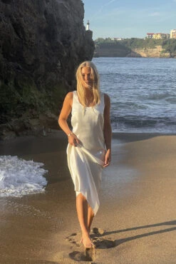 Maxi Robe Satin Droite -Lady Doux Soldes Magasin straight satin maxi dress 1727 000141 1096 2 social