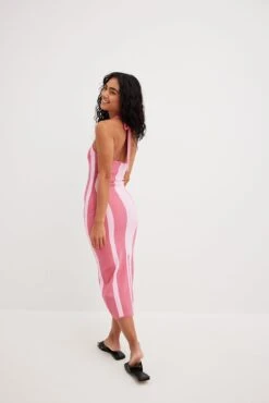 Robe Mi-longue Dos Nu En Maille à Rayures -Lady Doux Soldes Magasin striped knitted halterneck midi dress 1018 010306 001524189