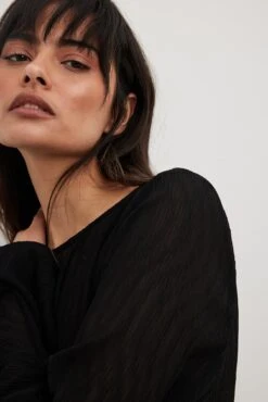 Robe Courte Structurée 13 Robe Courte Structurée -Lady Doux Soldes Magasin structure detail mini dress 1797 000012 0002 7364 1