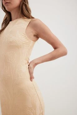 NA-KD Robe Longue Structurée -Lady Doux Soldes Magasin structured maxi dress 1100 007466 026021140 copy