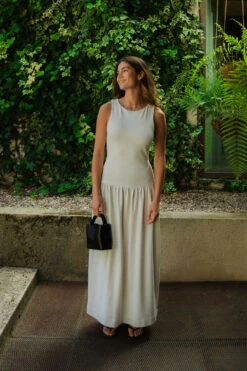 Robe Volumineuse Structurée -Lady Doux Soldes Magasin structured volume dress 1018 010285 0260 editorial5