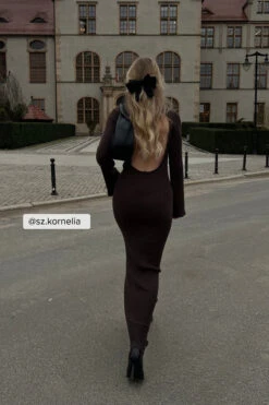 NA-KD Maxi Robe En Tricot à Dos Ouvert 23 NA-KD Maxi Robe En Tricot à Dos Ouvert -Lady Doux Soldes Magasin sz.kornelia 1100 006044 0017 social