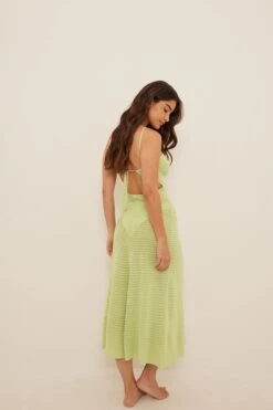 Robe Midi à Bretelles Nouées -Lady Doux Soldes Magasin tie back detail ribbed midi dress 1766 000010 03243599