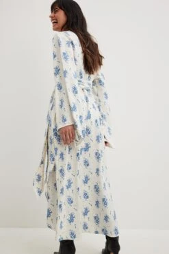 Robe Longue Nouée à Manches