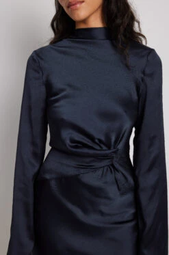 Robe Courte En Satin à Détail Torsadé -Lady Doux Soldes Magasin twist detail satin mini dress 1720 000102 003814130