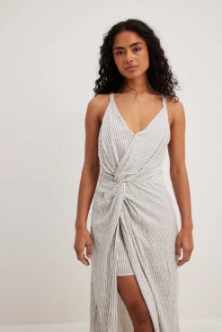 Robe Mi-longue à Rayures Et Détail Torsadé 9 Robe Mi-longue à Rayures Et Détail Torsadé -Lady Doux Soldes Magasin twist detail striped midi dress 1727 000156 0050 2