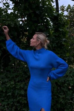 Robe Mi-longue En Tricot -Lady Doux Soldes Magasin wide sleeve fine knitted midi dress 1100 006670 0003 1 social