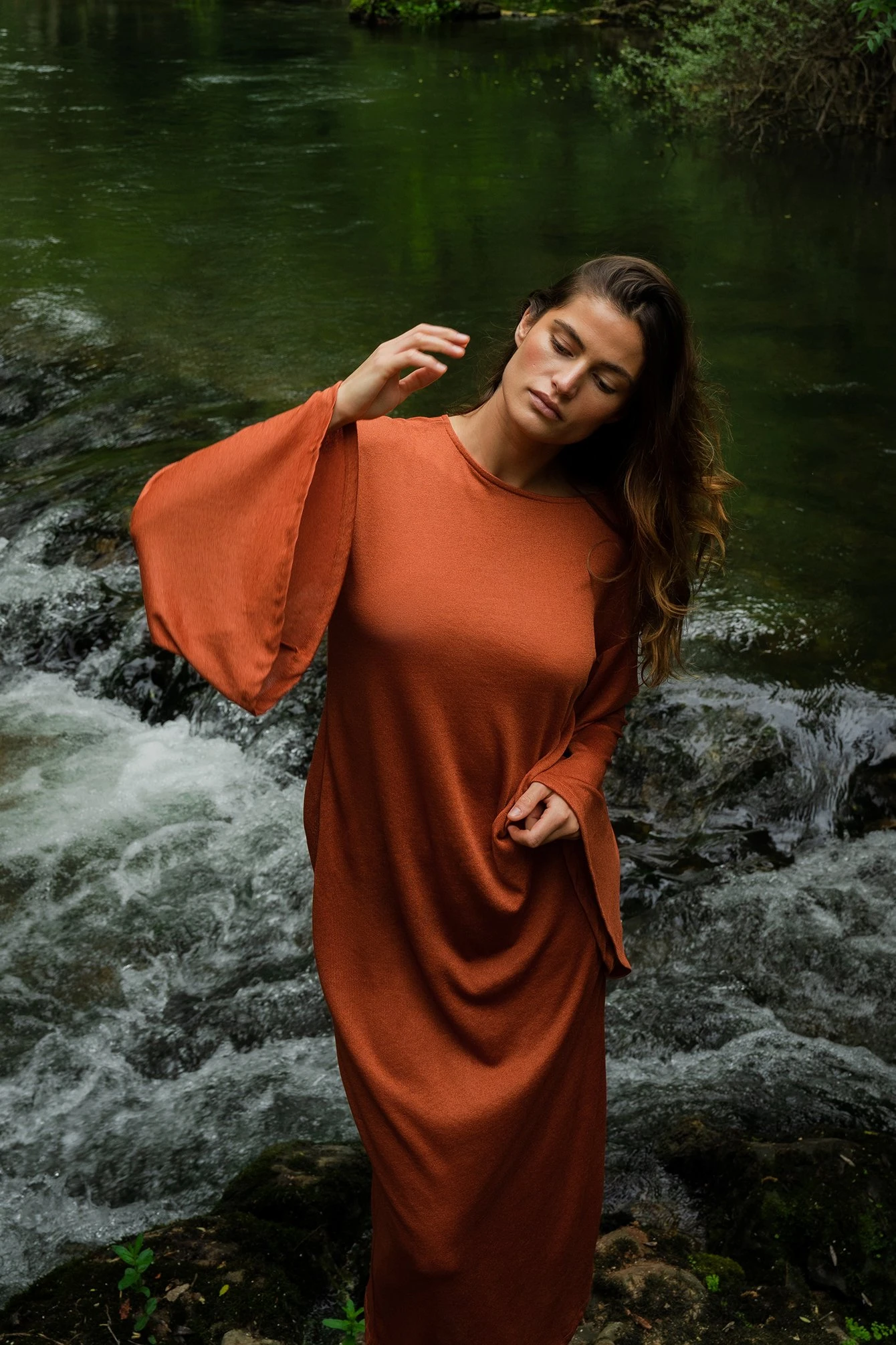 Robe Longue à Manches Larges 6 Robe Longue à Manches Larges – Image 6