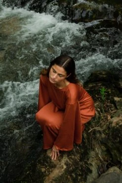 Robe Longue à Manches Larges 13 Robe Longue à Manches Larges -Lady Doux Soldes Magasin wide sleeve maxi dress 1018 010303 0179 editorial2