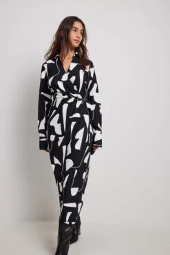 NA-KD Robe Mi-longue Portefeuille -Lady Doux Soldes Magasin wrap midi dress 1100 006896 8159 5799