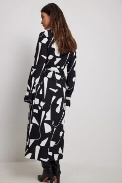 NA-KD Robe Mi-longue Portefeuille 15 NA-KD Robe Mi-longue Portefeuille -Lady Doux Soldes Magasin wrap midi dress 1100 006896 8159 5834 1