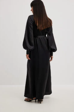 Robe Portefeuille Longue En Tissu Satiné à Manches Longues 5 Robe Portefeuille Longue En Tissu Satiné à Manches Longues -Lady Doux Soldes Magasin wrap satin ls maxi dress 1017 002091 0002 5812469