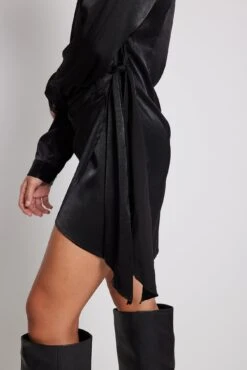 NA-KD Robe Chemise Portefeuille En Tissu Satiné -Lady Doux Soldes Magasin wrap satin shirt dress 1100 006817 000212179
